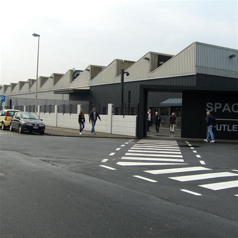 outlet prada montevarchi scarpe|prada space outlet.